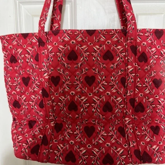 Vera Bradley small Tote Imperial Hearts Red - Picture 4 of 7